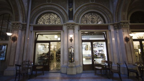 VST cement tile at Beaulieu Restaurant in 5-star Hotel Bristol, Vienna, Austria
